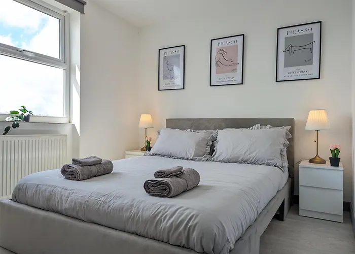 Room Near City Centre Private Bath Free Parking