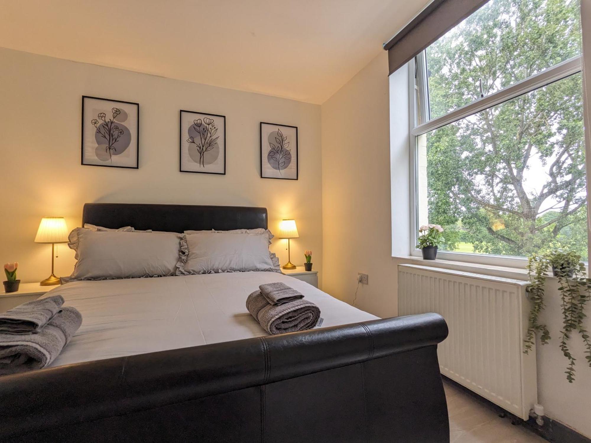 Holiday home Near Centre Private Bath Free Parking