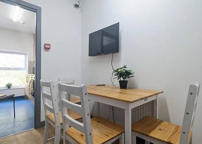 Room Near City Centre Private Bath Free Parking