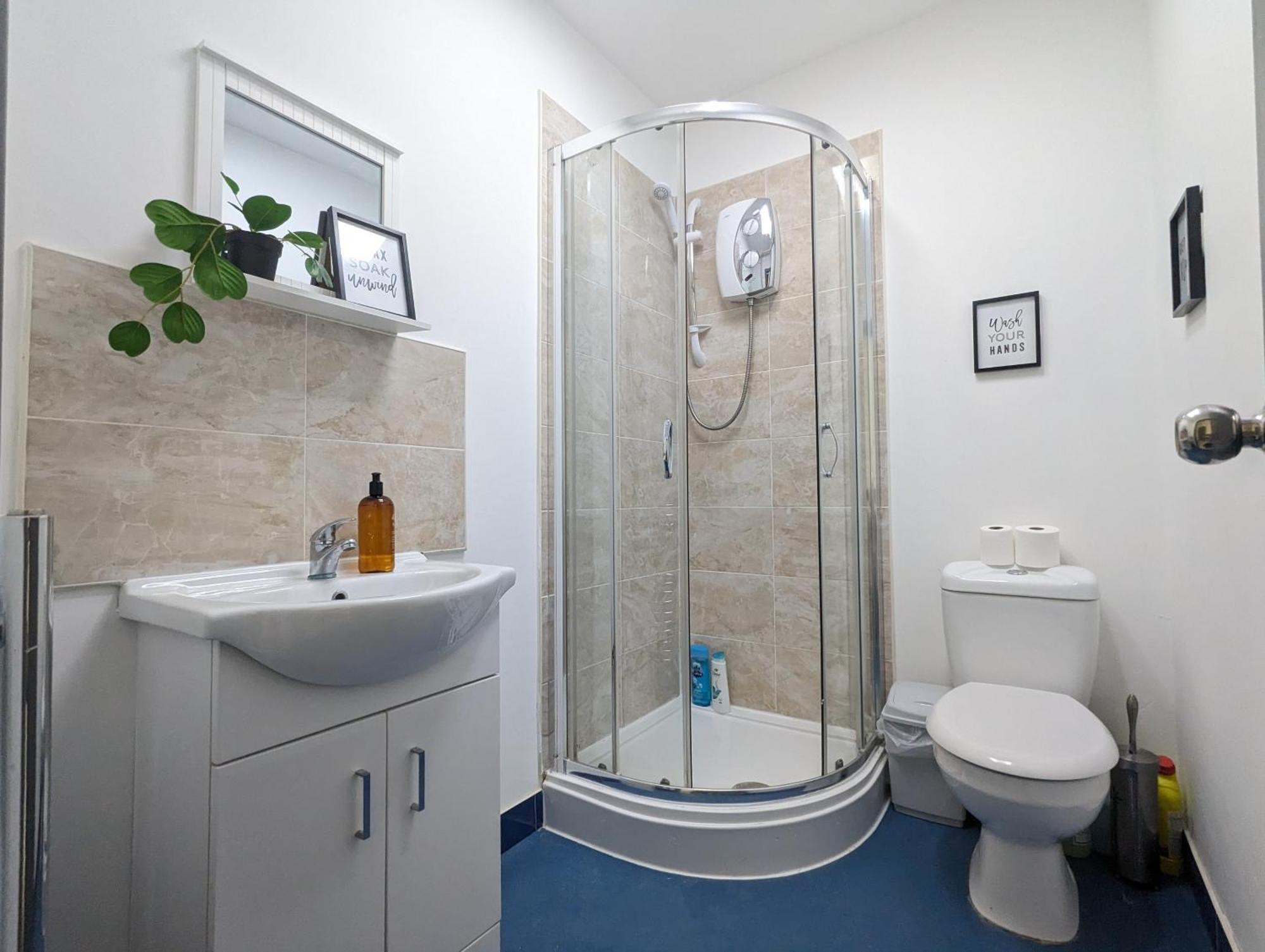 Near Centre Private Bath Free Parking Дом отдыха *