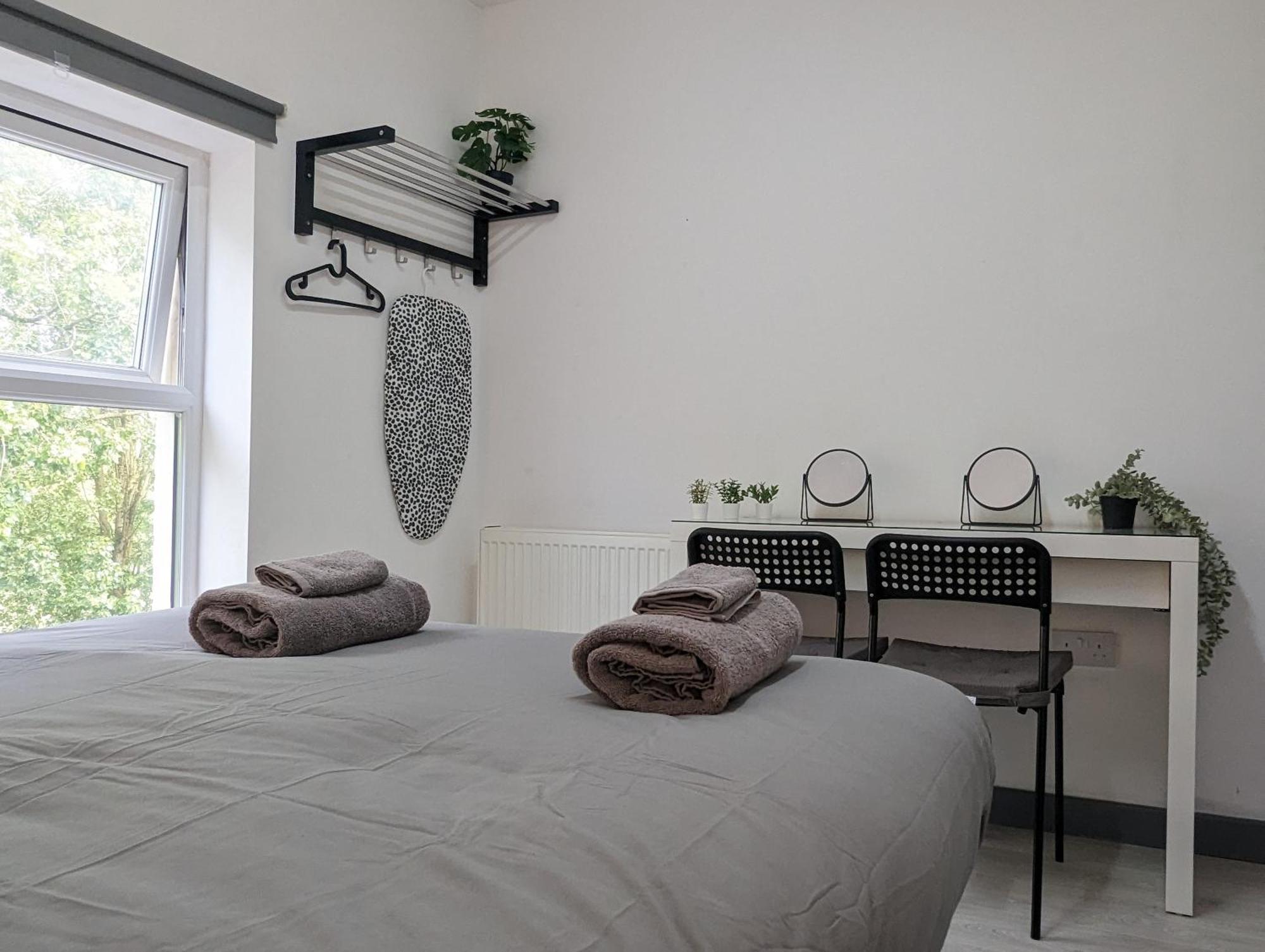 Near Centre Private Bath Free Parking Ливерпуль